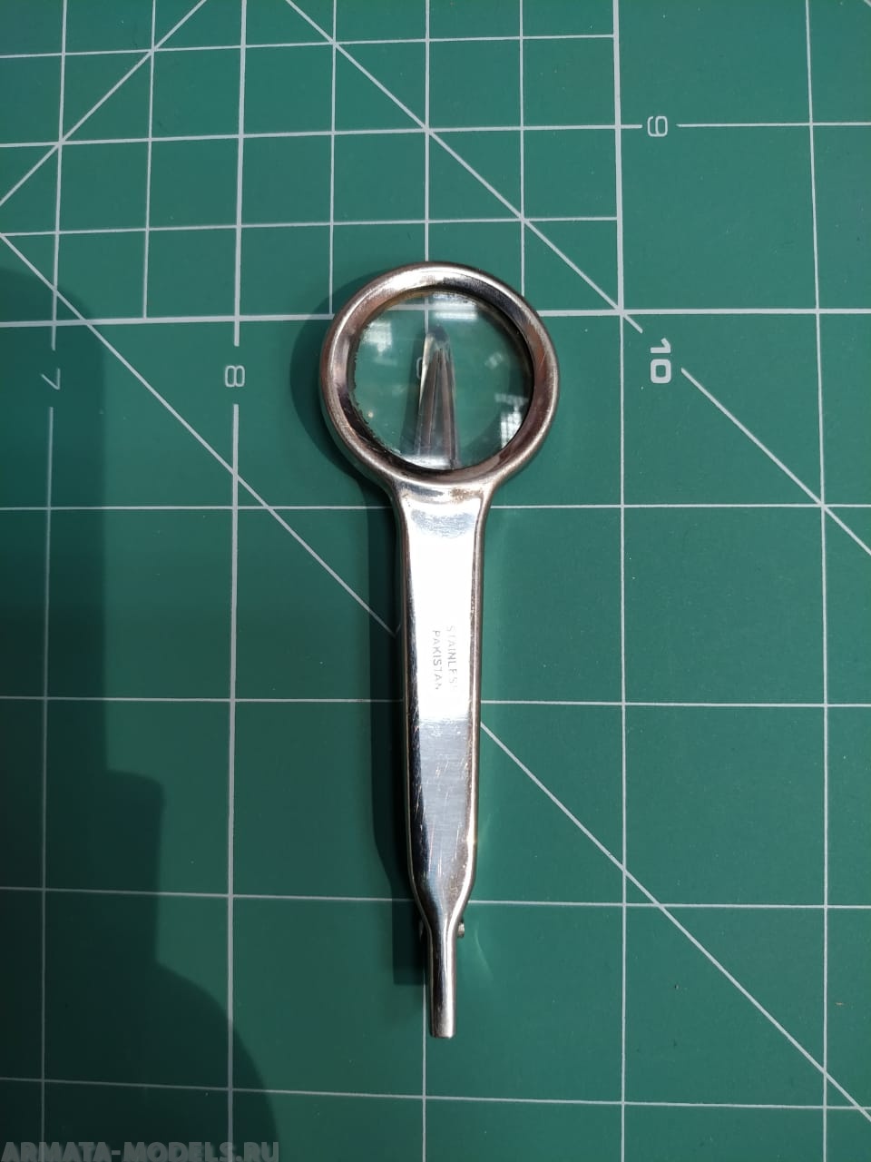 MC46 Прямой пинцет с увеличительным стеклом