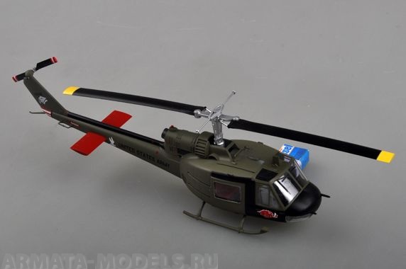 39316EM Вертолет UH-1C, 120th AHC, 3rd P latoon,1969 Easy Model