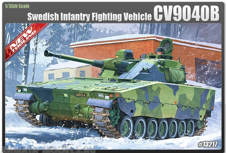13217 Шведская БМП CV9040B  Academy
