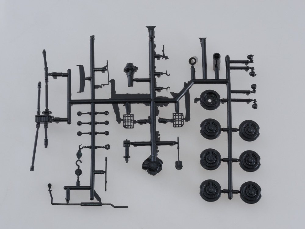 1157KIT Сборная модель Бронетранспортер БТР-152К AVD Models