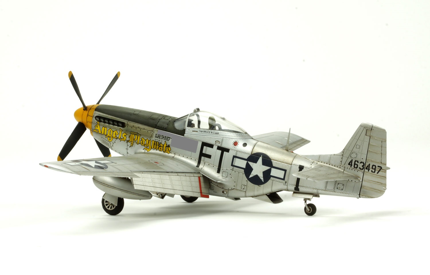 LS-009 North American P-51D Mustang `Yellow Nose` Meng
