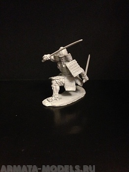 561ТБ Пеший самурай с двумя мечами 54 мм