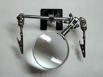 1361J Подставка-держатель с увеличительным стеклом, 2 зажима